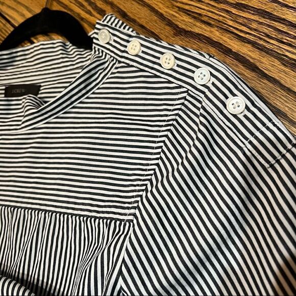 J Crew Black & White Striped Long-sleeve Hi-Low Blouse size 4 - Picture 3 of 5